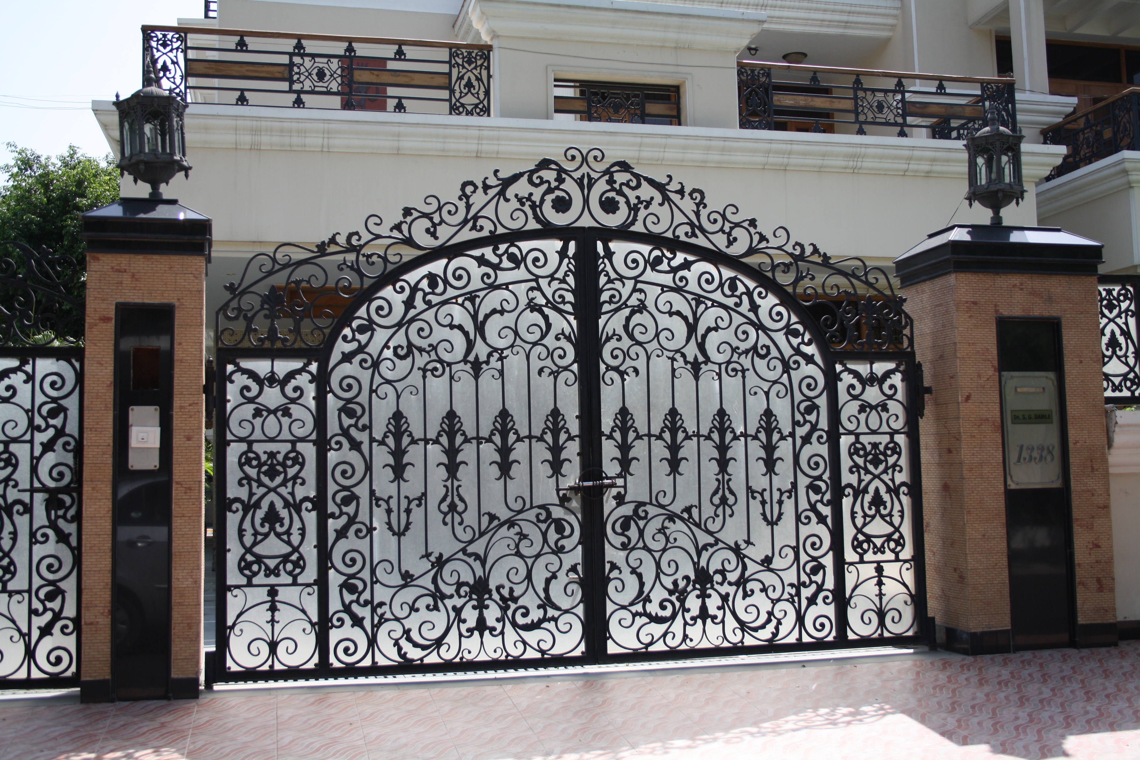 Garden / Side Gate